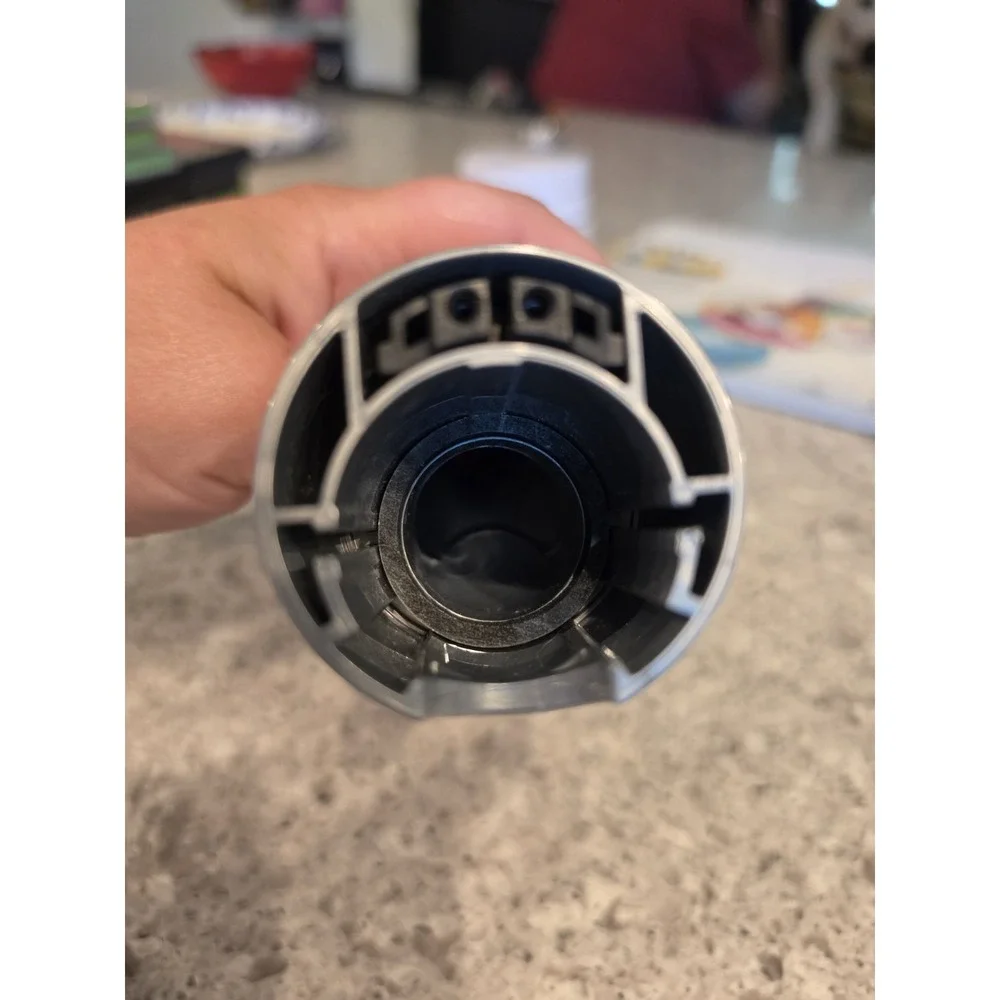 Dyson genuine v7